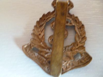 ROYAL ARMY MEDICAL CORP BADGE - Image 2