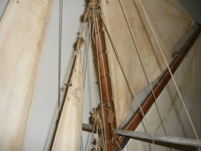 Edwardian Pond Yacht - Image 11