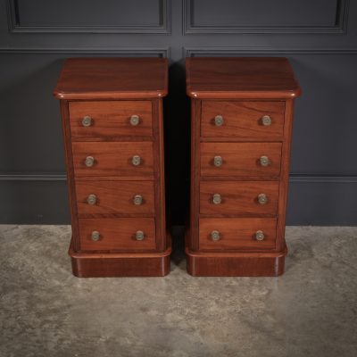 Pair of Victorian Mahogany Bedside Chests - Image 2