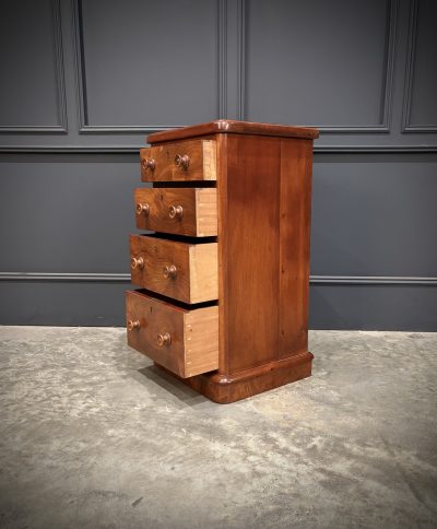 Pair of Victorian Mahogany Bedside Chests - Image 12