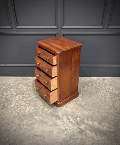 Pair of Victorian Mahogany Bedside Chests - Image 13