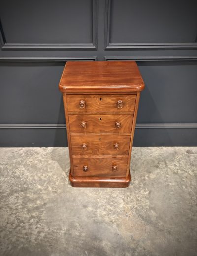 Pair of Victorian Mahogany Bedside Chests - Image 9