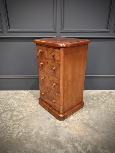 Pair of Victorian Mahogany Bedside Chests - Image 10
