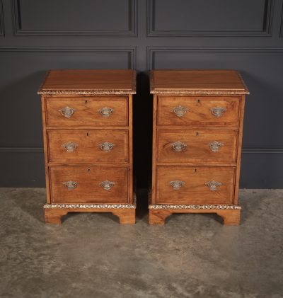 Pair of Walnut Bedside Chests - Image 4