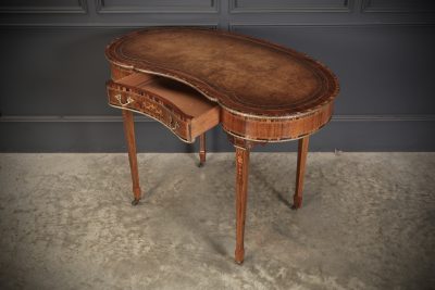 Exceptional Quality Rosewood & Coromandel Kidney Shaped Writing Table - Image 11