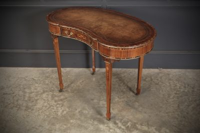 Exceptional Quality Rosewood & Coromandel Kidney Shaped Writing Table - Image 9