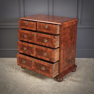 William & Mary Oyster Veneered Chest of Drawers - Image 12