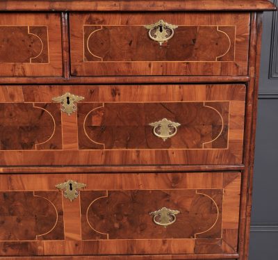 William & Mary Oyster Veneered Chest of Drawers - Image 7