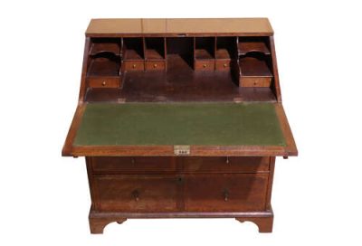 A Fine 18th Century Crossbanded Oak Bureau with Stepped Interior & Secret Drawers - Image 3
