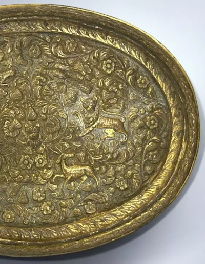 Antique Persian Gilded Copper Tray with Repousse Animal Decoration - Image 5
