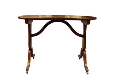 Elegant Regency Kidney Shaped Mahogany Writing Table - Image 2