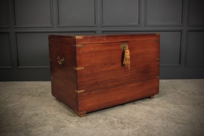 Large Military Campaign Style Mahogany Trunk - Image 3