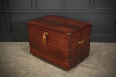 Large Military Campaign Style Mahogany Trunk - Image 7