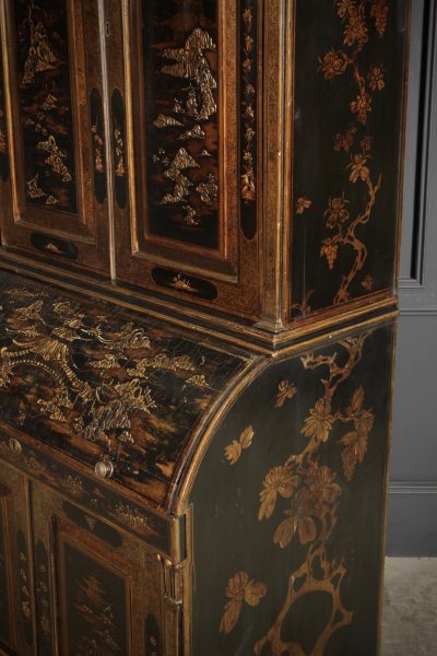 Early 19th Century Black Lacquered Chinoiserie Bureau Bookcase - Image 8