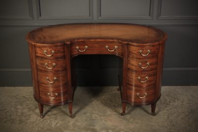 Edwardian Mahogany Kidney Shaped Desk - Image 2