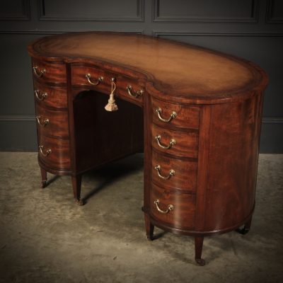 Edwardian Mahogany Kidney Shaped Desk - Image 4