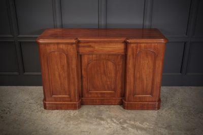 Victorian Mahogany Sideboard by Edwards & Roberts - Image 3