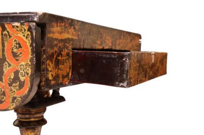 Highly Decorative 19th Century Lacquered Drop-Leaf Games Table with Chess & Backgammon - Image 8