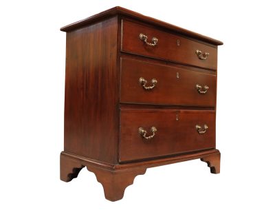 Small Mahogany Chest of Drawers - Image 2