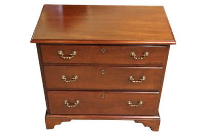 Small Mahogany Chest of Drawers - Image 5